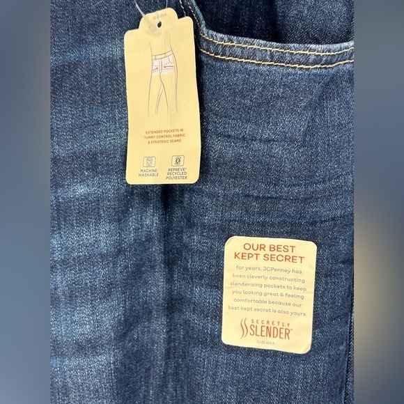 358. NWT St. John's Bay Womens Mid Rise Secretly Slender Straight Leg Jean 20W - Picture 3 of 6